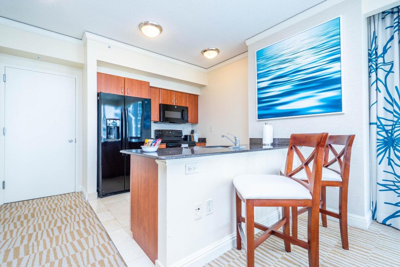 Trump Intl 2 Bedroom Apartment 1600 Sqf Ocean And Bay View ซันนีไอลส์บีช ภายนอก รูปภาพ