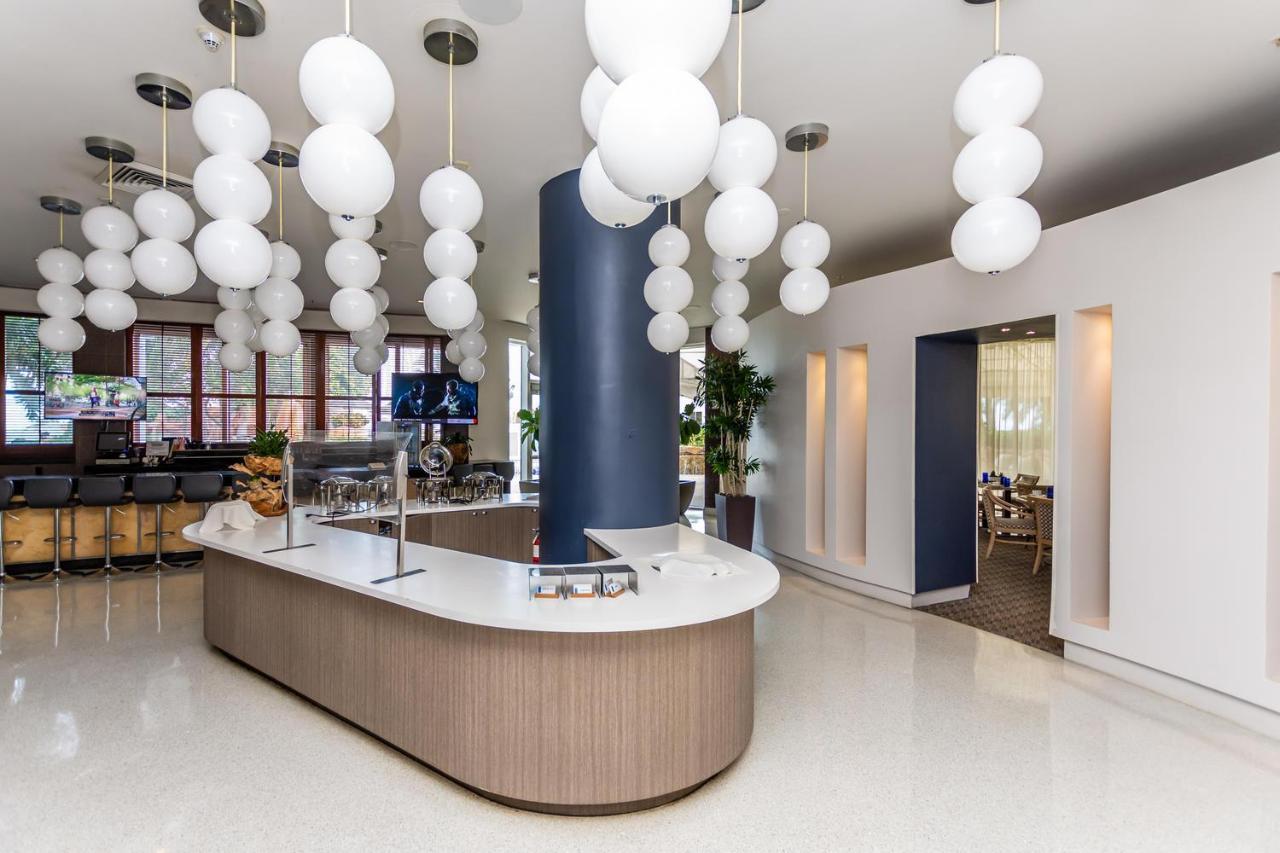 Trump Intl 2 Bedroom Apartment 1600 Sqf Ocean And Bay View ซันนีไอลส์บีช ภายนอก รูปภาพ