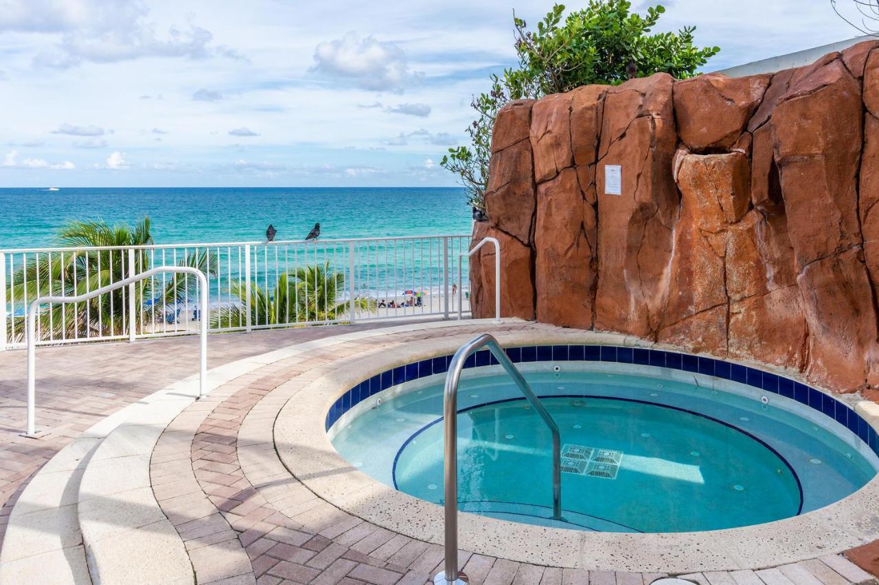 Trump Intl 2 Bedroom Apartment 1600 Sqf Ocean And Bay View ซันนีไอลส์บีช ภายนอก รูปภาพ