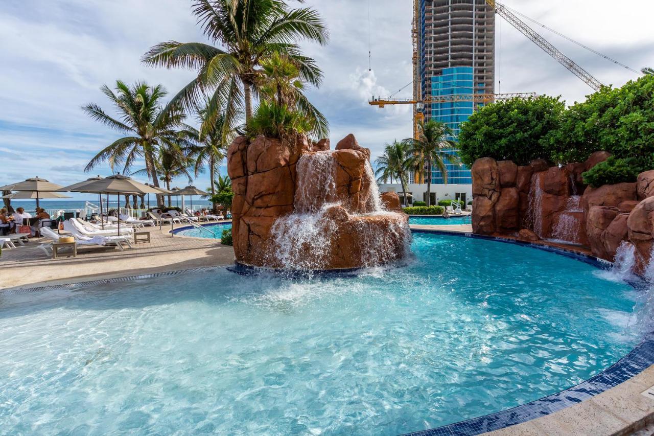 Trump Intl 2 Bedroom Apartment 1600 Sqf Ocean And Bay View ซันนีไอลส์บีช ภายนอก รูปภาพ
